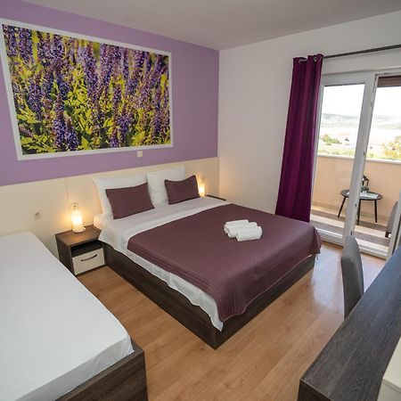 Bed & Breakfast Marta & Tona Kustići Екстериор снимка