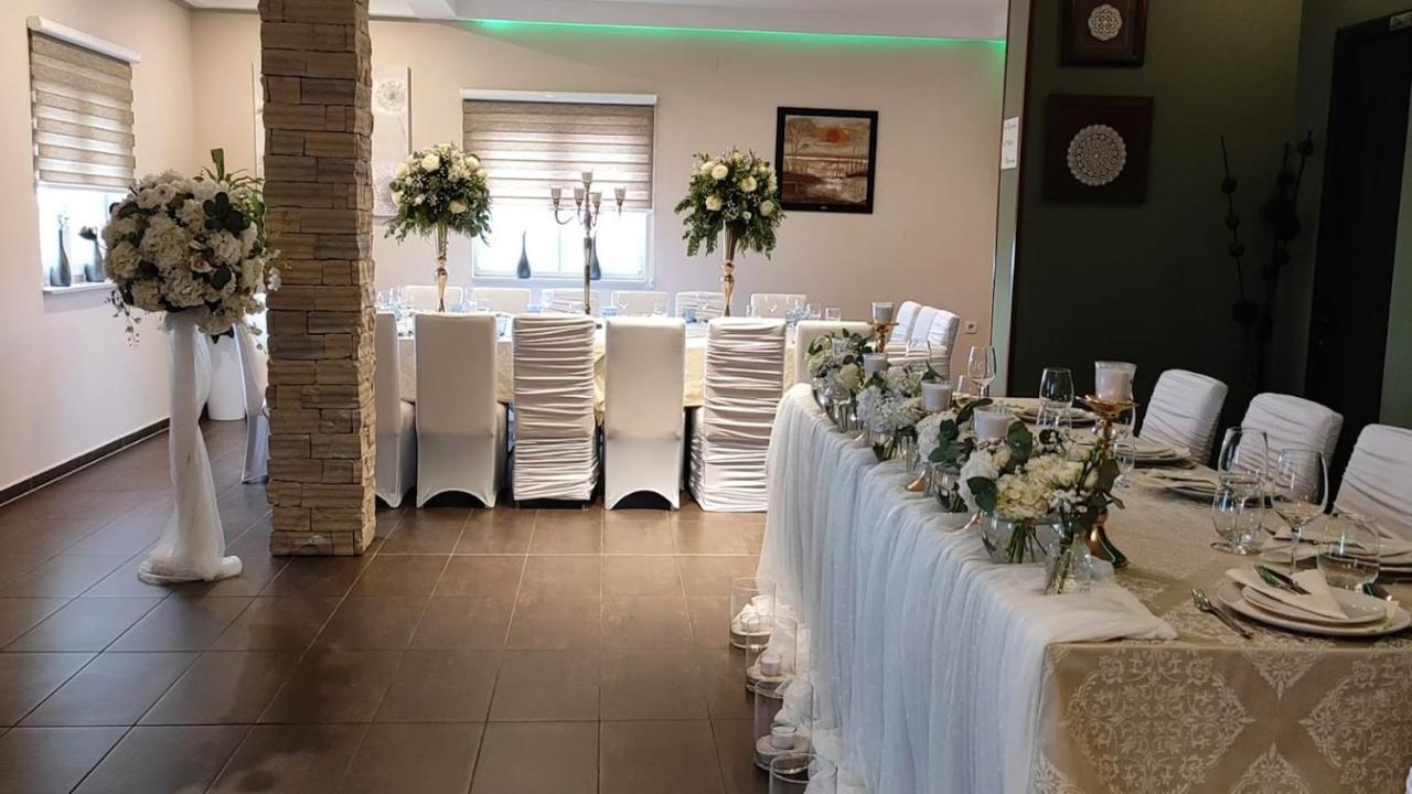 Bed & Breakfast Marta & Tona Kustići Екстериор снимка