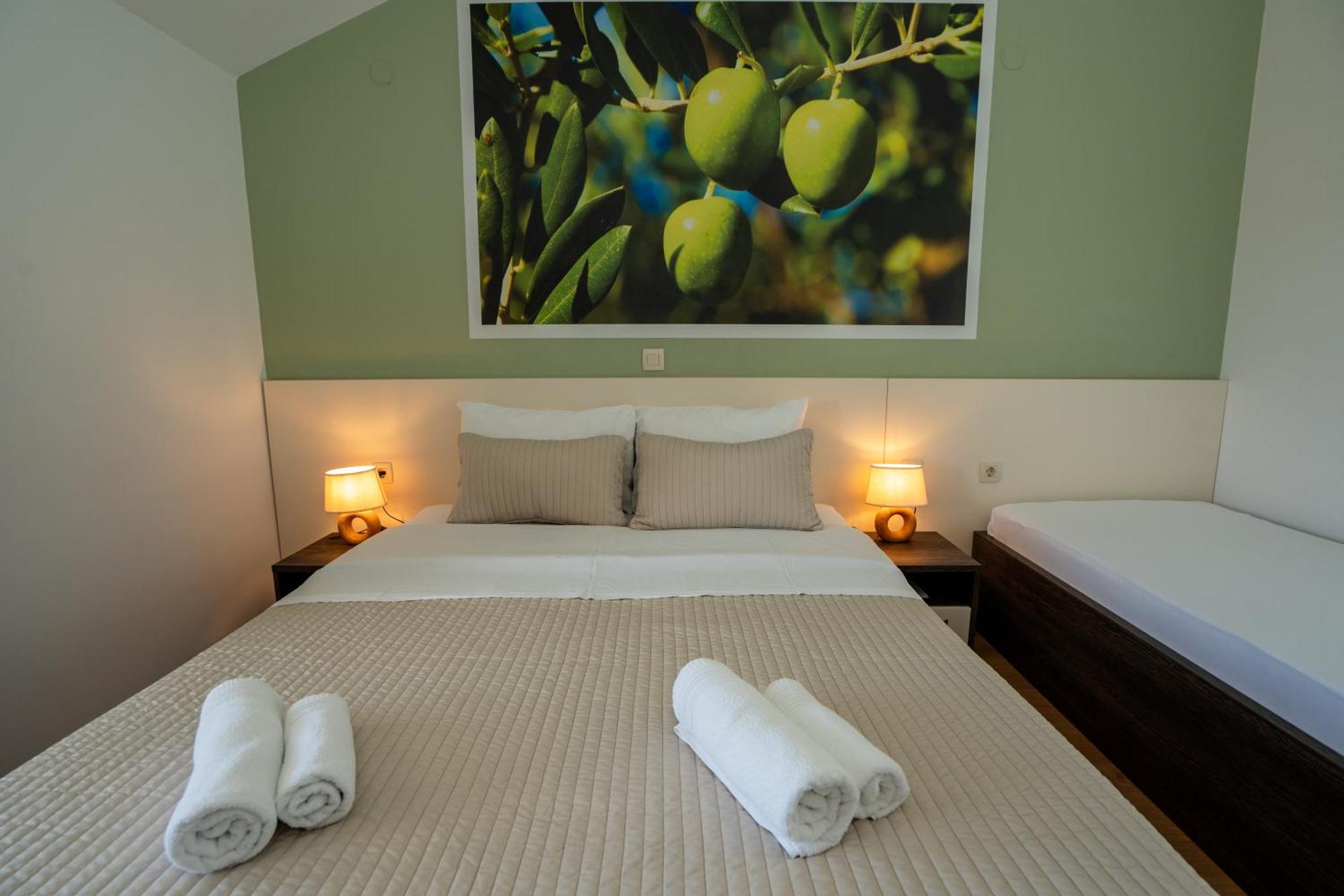 Bed & Breakfast Marta & Tona Kustići Екстериор снимка