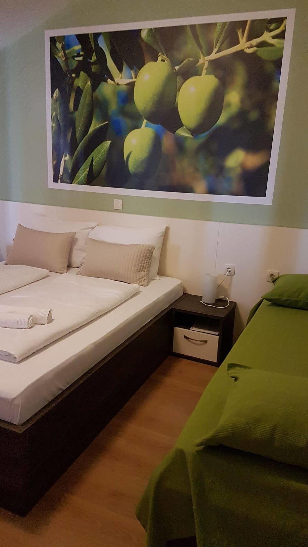 Bed & Breakfast Marta & Tona Kustići Екстериор снимка