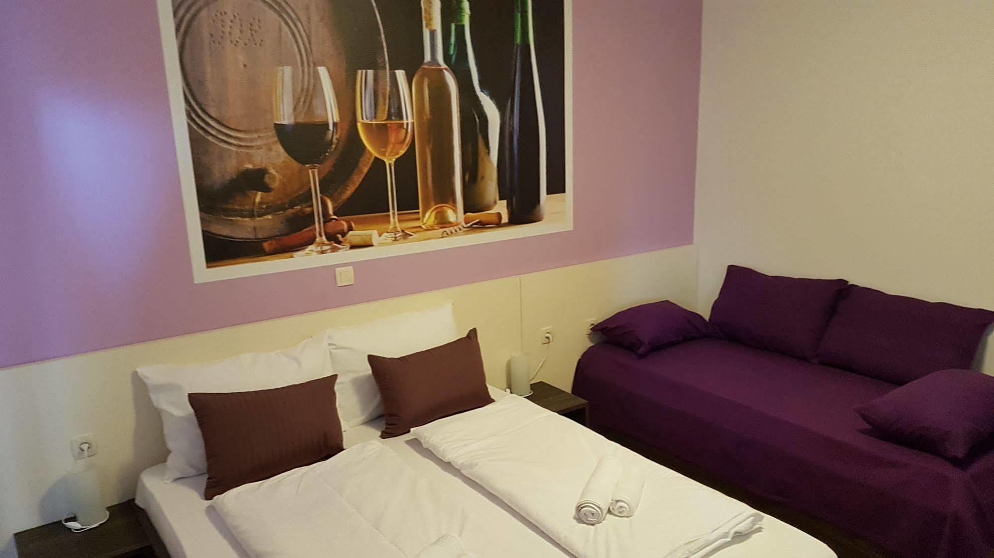 Bed & Breakfast Marta & Tona Kustići Екстериор снимка